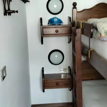 Aleksander Apartament *